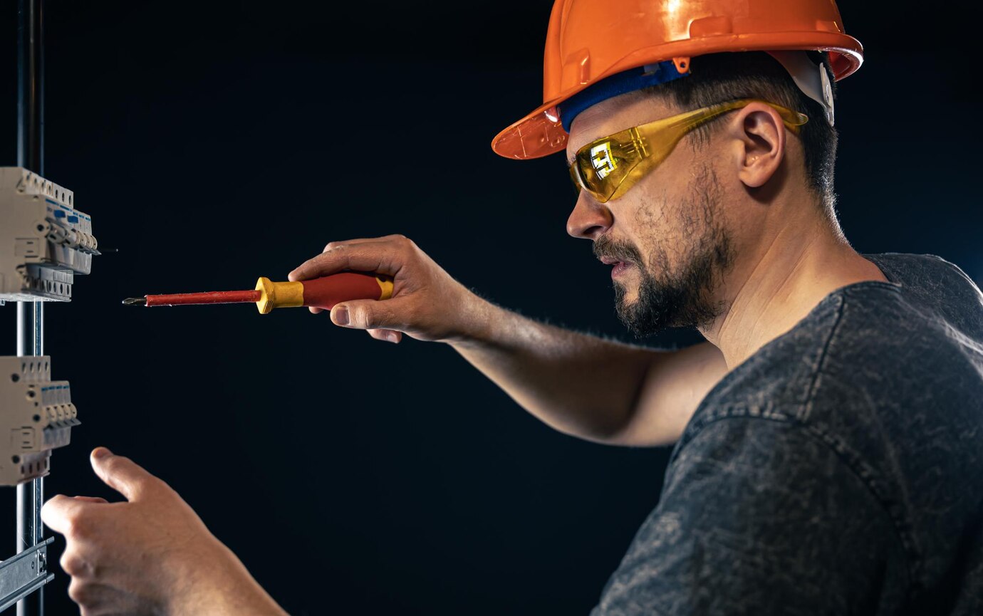 Electrician Dubai: Reliable Electrical Services by Bait Al Maha